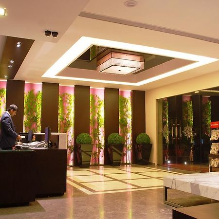 Africa Avenue Gk - 1 Hotell New Delhi Eksteriør bilde