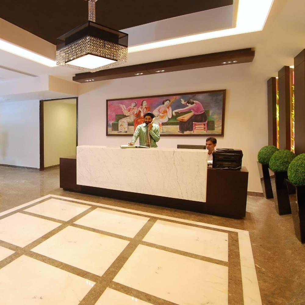Africa Avenue Gk - 1 Hotell New Delhi Eksteriør bilde