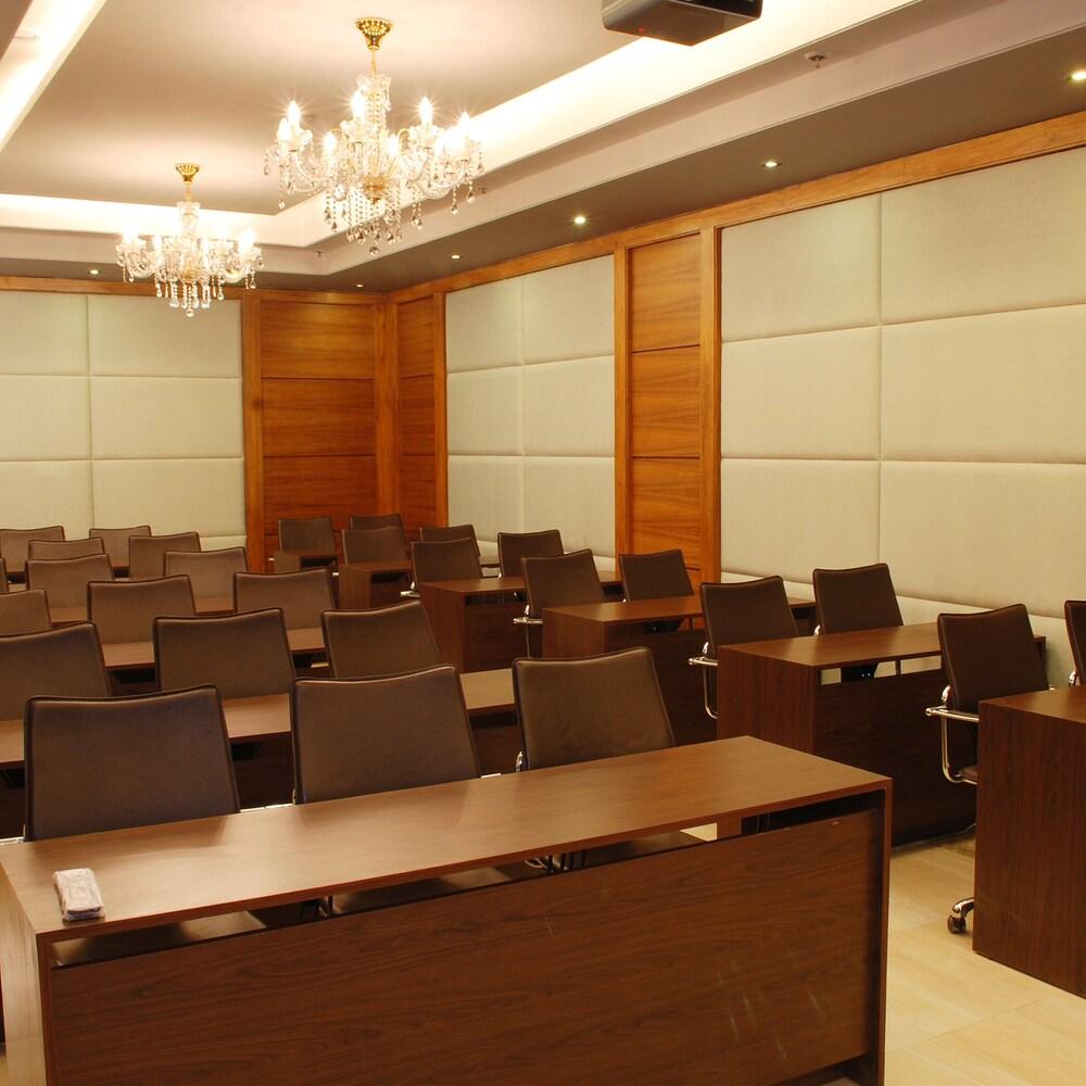 Africa Avenue Gk - 1 Hotell New Delhi Eksteriør bilde