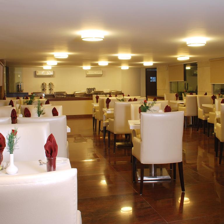 Africa Avenue Gk - 1 Hotell New Delhi Eksteriør bilde